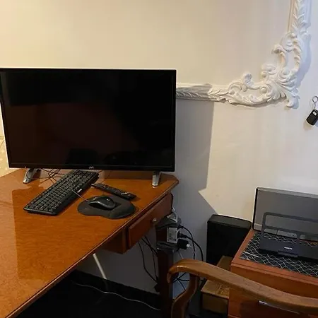 70 M² Drei Personen Kourimka 30 شقة
