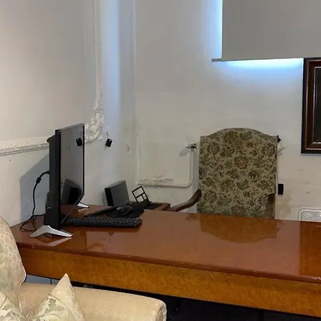 70 M² Drei Personen Kourimka 30 Praga